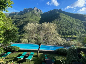 Medieval mountain setting with private garden Castelbianco